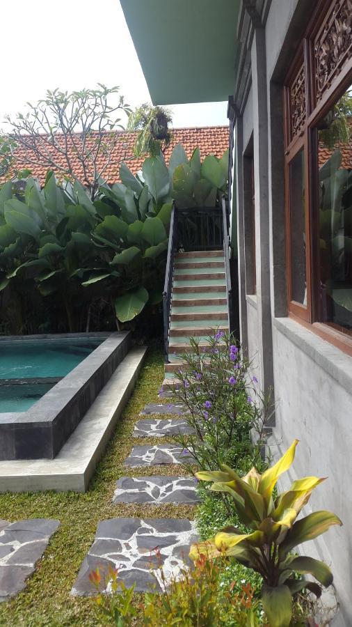Villa Bungsil Gading ウブド エクステリア 写真