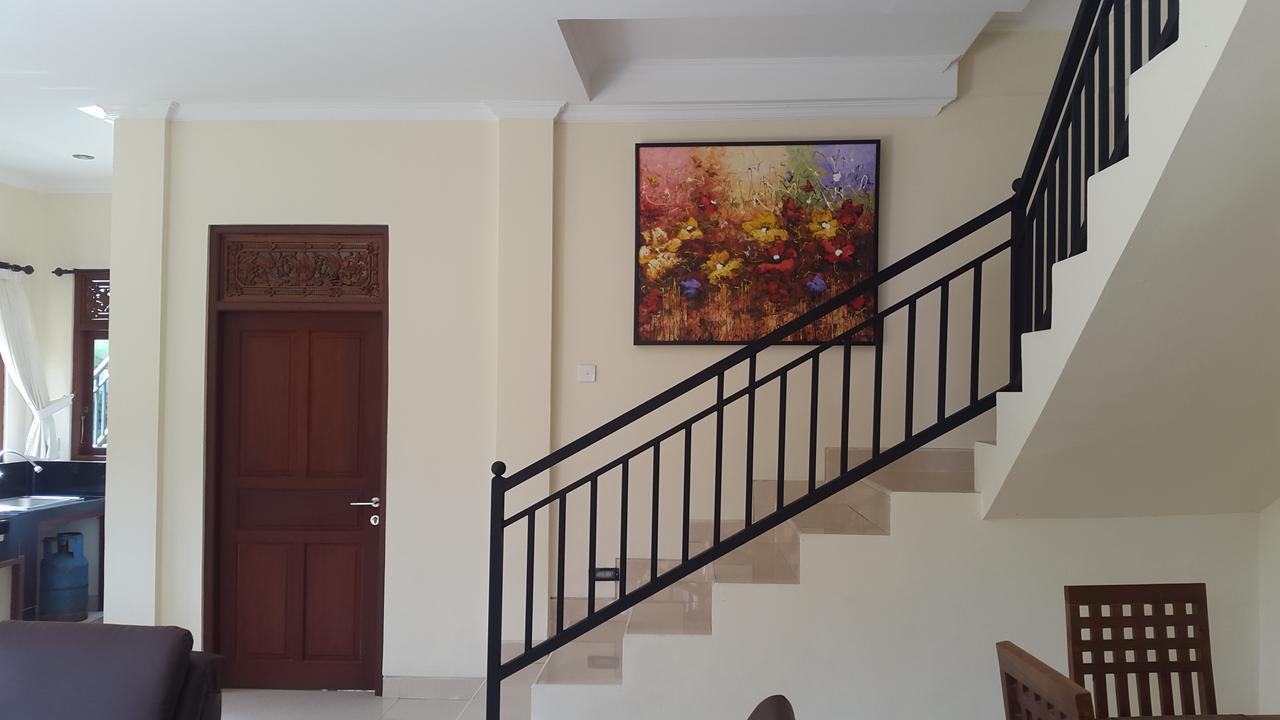 Villa Bungsil Gading ウブド エクステリア 写真