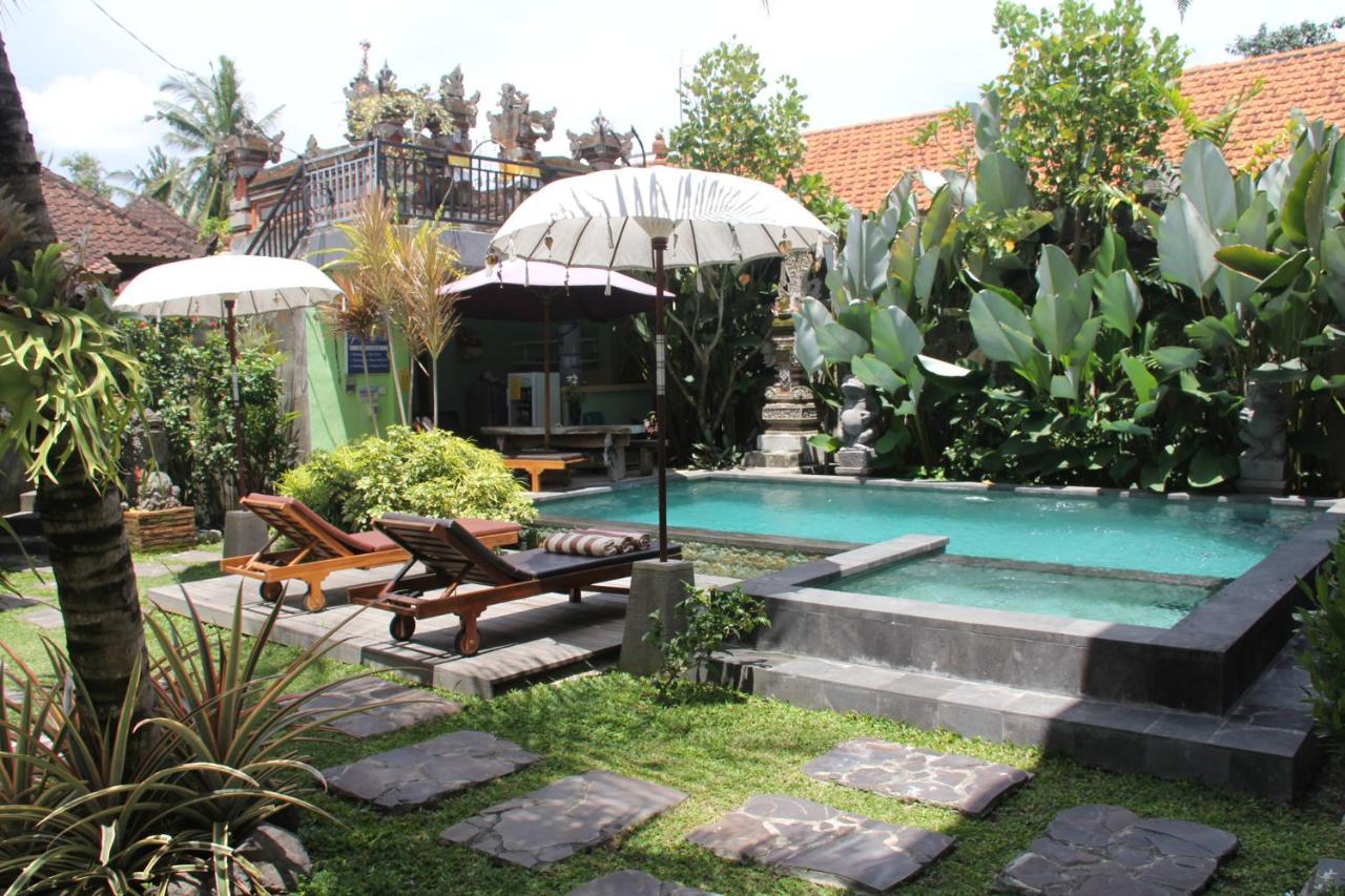 Villa Bungsil Gading ウブド エクステリア 写真